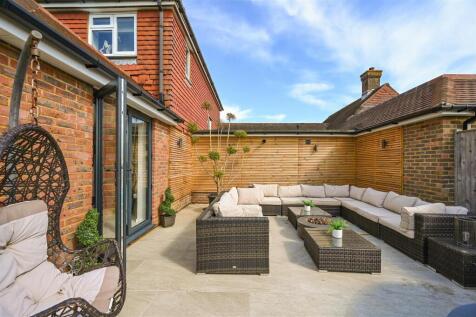 CONIFERS &amp; ROSE COTTAGE - BN245NX (20).jpeg