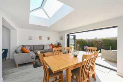 CONIFERS &amp; ROSE COTTAGE - BN245NX (31).jpg