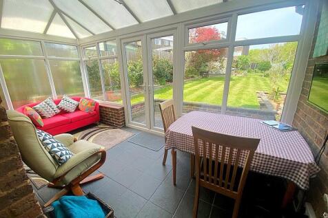 27 De la Warr Road - Garden Room.jpg