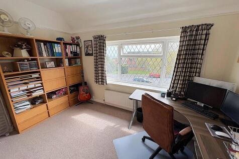 27 de la Warr Road - Bedroom6.jpg
