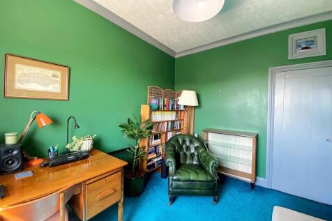 59 Cantelupe rd - bed2.jpg