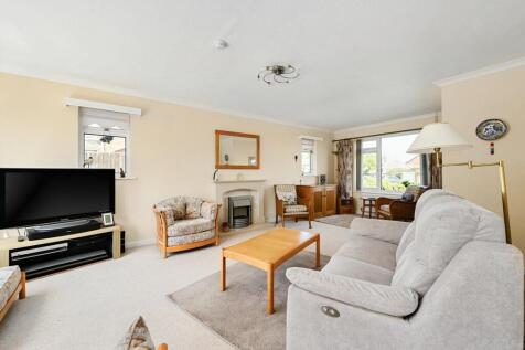 27 Saltdean Way TN39 (6).jpg