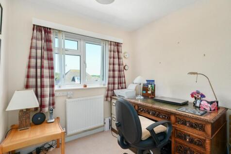27 Saltdean Way TN39 (11).jpg