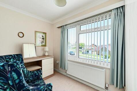 27 Saltdean Way TN39 (20).jpg