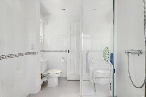 27 Saltdean Way TN39 (13).jpg