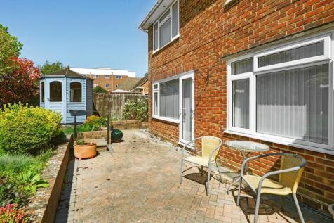 27 Saltdean Way TN39 (26).jpg