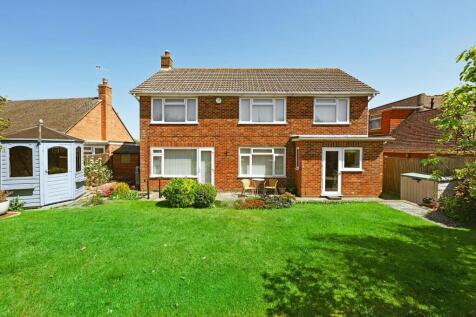 27 Saltdean Way TN39 (28).jpg