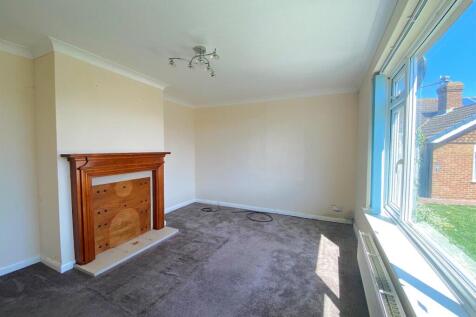 13 saxon rise - Lounge1.jpg
