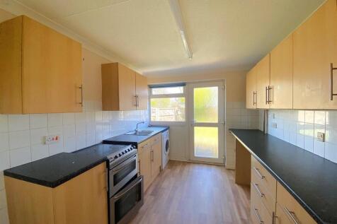 13 Saxon rise - Kitchen1.jpg