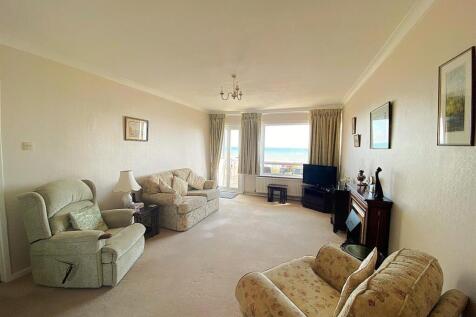 3 Clock Tower Ct - Lounge2.jpg