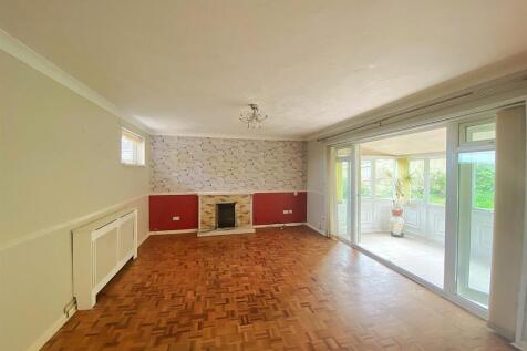 21 Lychgates Close - Lounge3.jpg