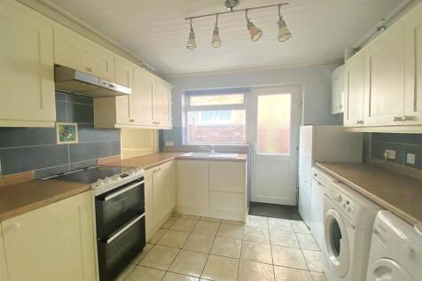 21 Lychgates Close - Kitchen.jpg