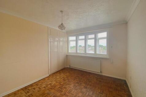 21 Lychgates Close - Bed2.jpg