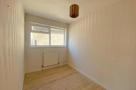3 Hawkhurst Way - Bed3.jpg