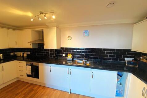 39 Compass House - Kitchen1.jpg