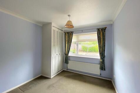 16 Eastergate - Bed4.jpg