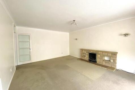 16 Eastergate - Lounge2.jpg