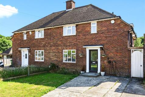 24 OCKLYNGE CLOSE front shot.jpg