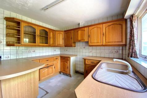 1 Monterey Gardens - Kitchen2.jpg