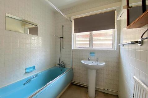 1 Monterey Gardens - Bath.jpg
