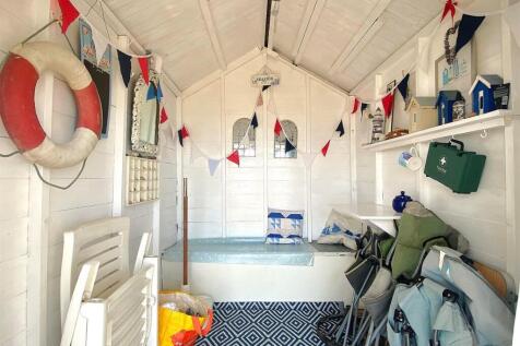 Beach Hut 66 - Internal.jpg