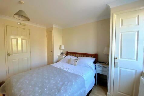 2 Chancery Ct - Bed2.jpg