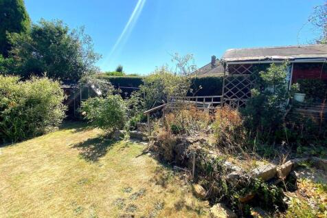35 The Highlands - Garden2.jpg