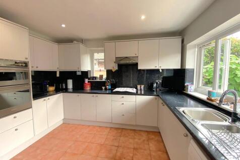 2 Ward Way - Kitchen2.jpg