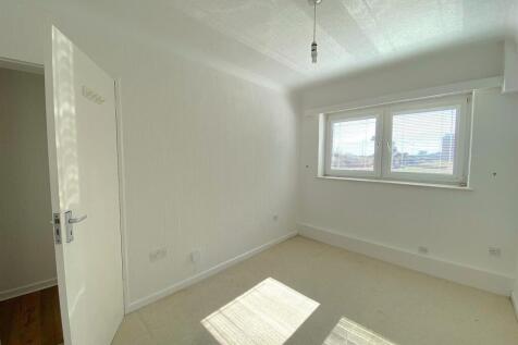 4 Tobago - Bed3.jpg
