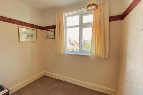 2 Westdown Road - Bedroom3.jpg