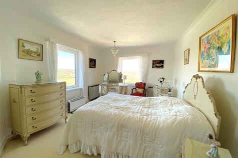 25 St Kitts - bed1.jpg