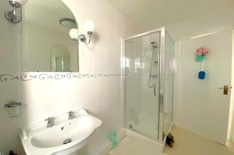25 St Kitts - Shower1.jpg