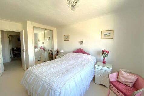 25 St Kitts - Bed4.jpg