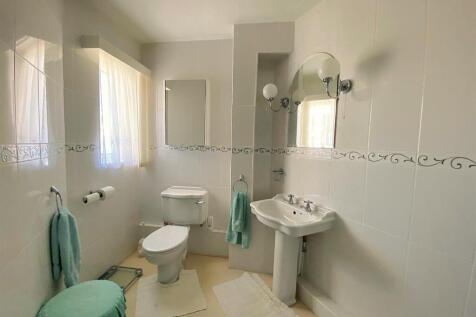 25 St Kitts - Shower2.jpg
