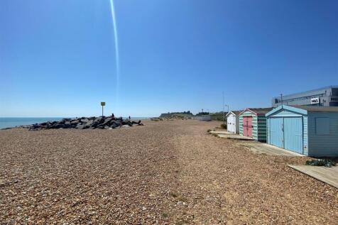 Beach Hut 4 Glyne Gap - View2.jpg
