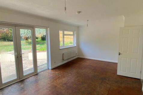 1 Saltdean Way - Lounge3.jpg