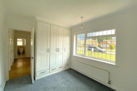 1 Saltdean Way - Bedroom2.jpg