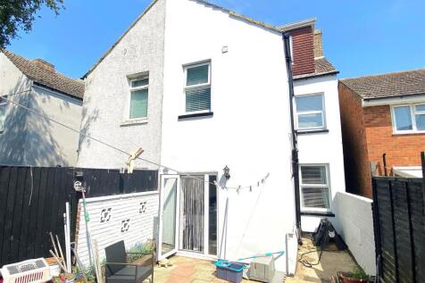 21 North Road - rear.jpg