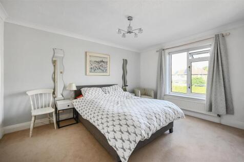 5 HARTFIELD ROAD (5).jpg