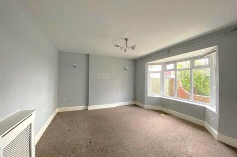 2 Edinburgh Rd- Lounge2.jpg