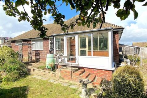 6 Royston Gardens - Rear.jpg