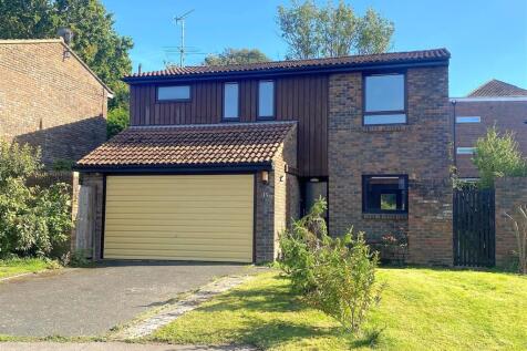 15 Portfield Close - Front.jpg