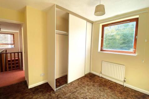 15 Portfield Close - Bed3.jpg