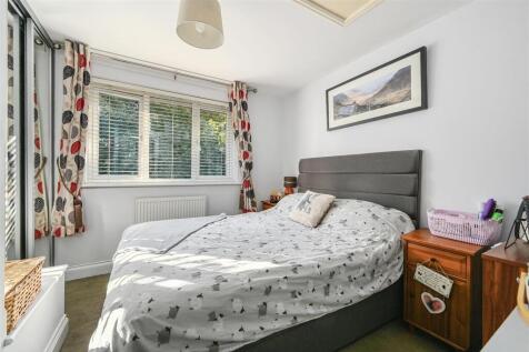 5 CLARENCE GARDENS - TN402FJ - PHOTOS (11).jpg