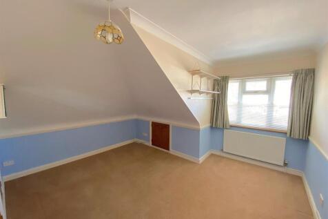 1 Grazebrook Close - Bed1.jpg