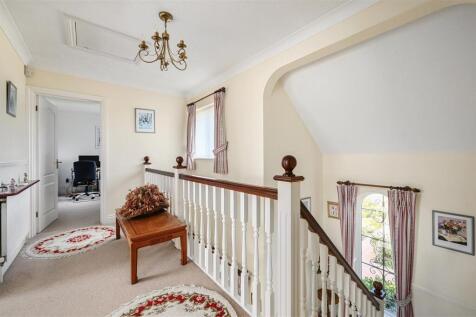 11 HARTFIELD ROAD (16).jpg