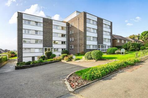 18 St Peter¿s court tn40 (1).jpg