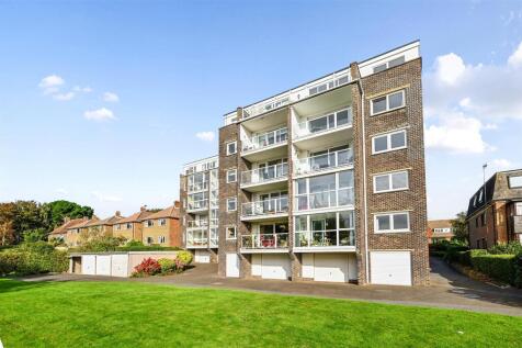 18 St Peter¿s court tn40 (21).jpg