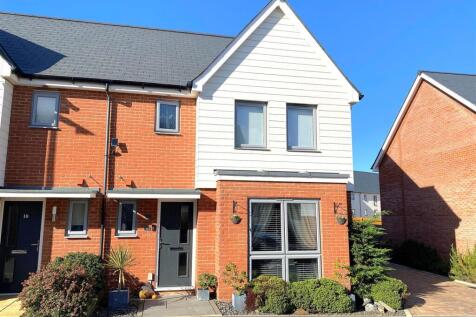 8 Daisy Way - Front to use.jpg