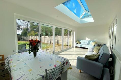 13 Grangecourt Drive - Sun Room.jpg